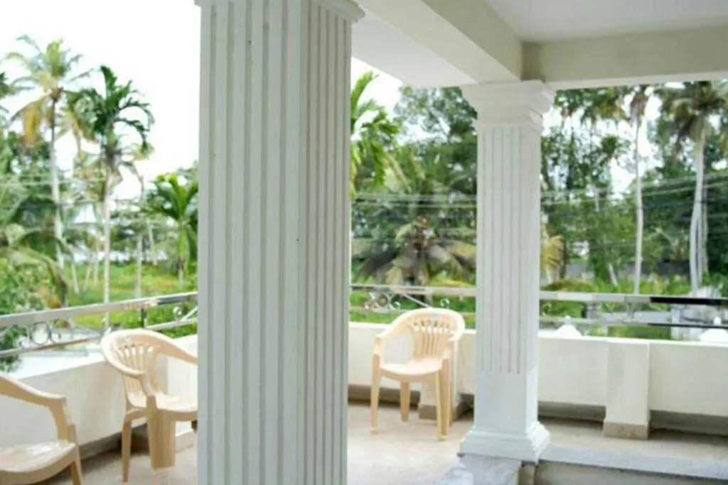 Lakeshore Premier Serviced Villa Alappuzha 印度