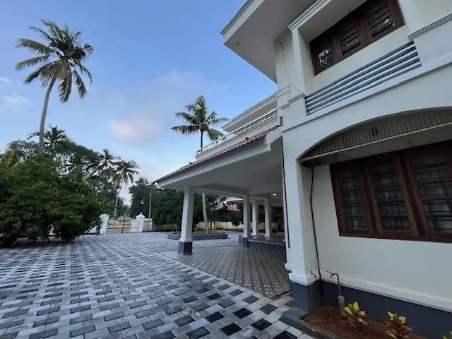 Lakeshore Premier Serviced Villa Alappuzha